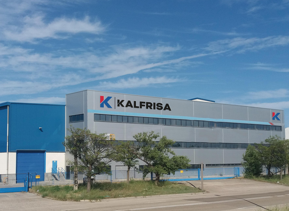 Fachada de la sede central de Kalfrisa en Zaragoza, España