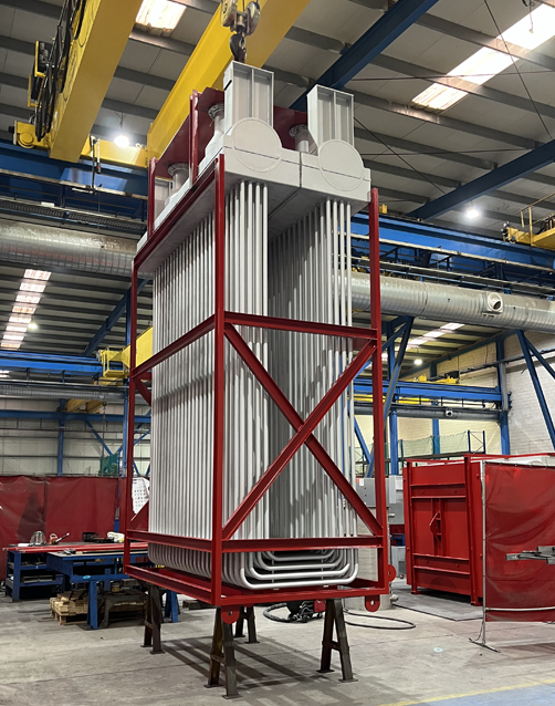 Recuperador de convección con carcasa Kalfrisa instalado en planta industrial para maximizar eficiencia energética